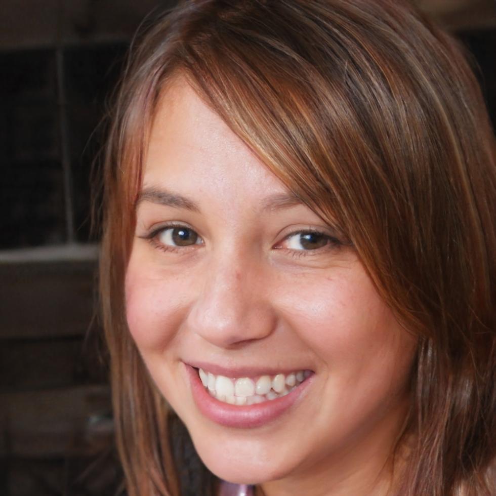 Ritratto professionale di ex-studentessa soddisfatta del corso